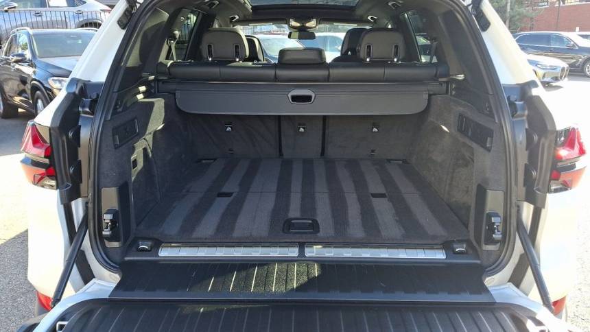 2025 BMW X5 5UX43EU00S9X00906
