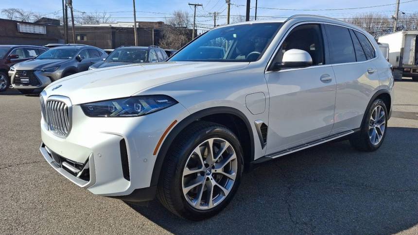 2025 BMW X5 5UX43EU00S9X00906