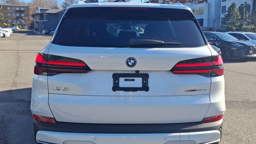 2025 BMW X5 5UX43EU01S9W99491