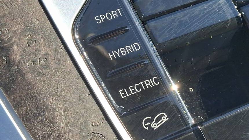 2025 BMW X5 5UX43EU01S9W99491