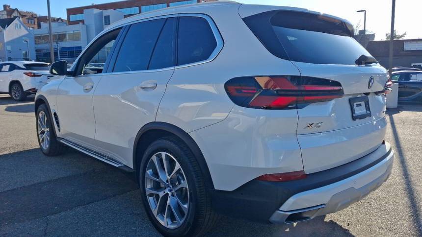2025 BMW X5 5UX43EU01S9W99491