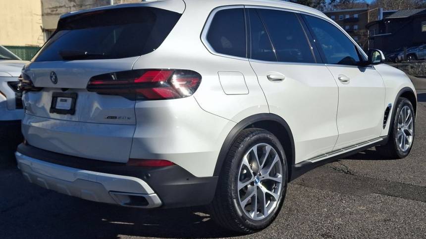 2025 BMW X5 5UX43EU01S9W99491