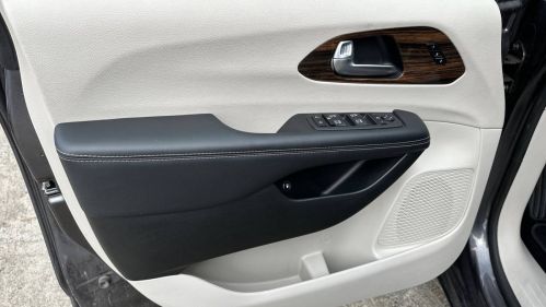 2023 Chrysler Pacifica 2C4RC1S78PR588714