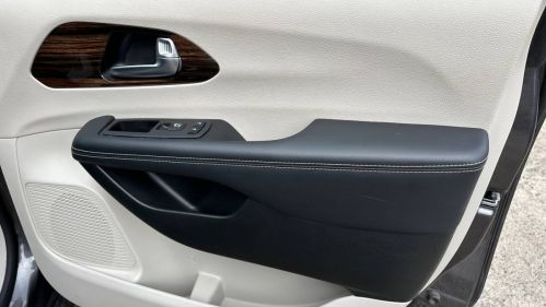 2023 Chrysler Pacifica 2C4RC1S78PR588714