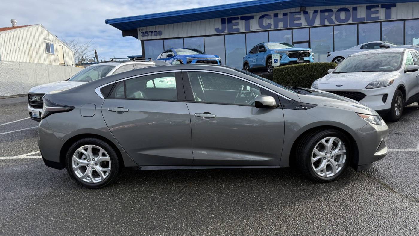 2017 Chevrolet VOLT 1G1RD6S56HU180167