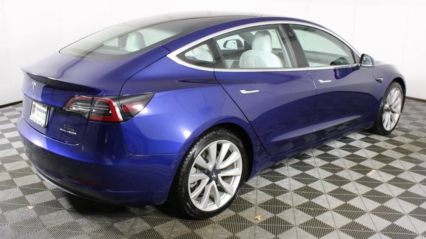 2018 Tesla Model 3 5YJ3E1EB2JF147776