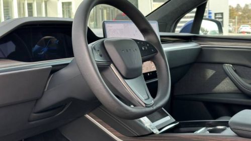 2023 Tesla Model X 7SAXCDE57PF370717