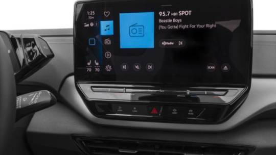 2017 Tesla Model X 5YJXCDE28HF057261