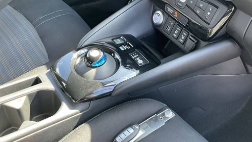 2022 Nissan LEAF 1N4AZ1CV6NC551987