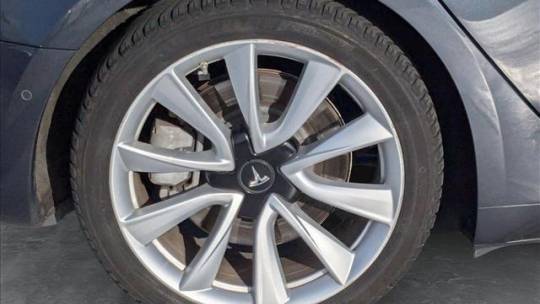 2018 Tesla Model 3 5YJ3E1EA0JF035582