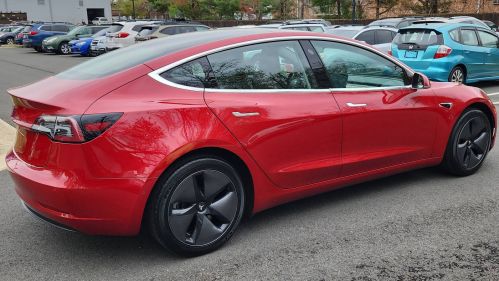 2020 Tesla Model Y 5YJYGDEF6LF012596