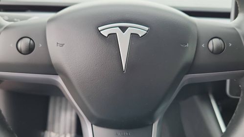 2020 Tesla Model Y 5YJYGDEF6LF012596