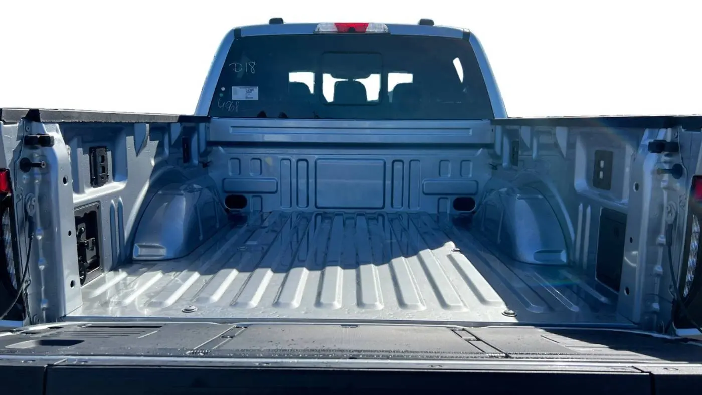 2024 Ford F-150 Lightning 1FT6W5L79RWG24968