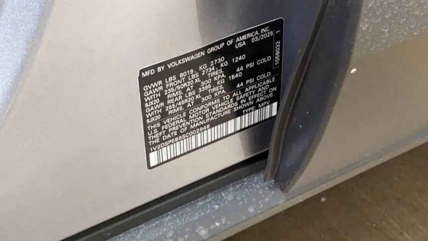 2025 Volkswagen ID.4 1V2DSPE89SC002946