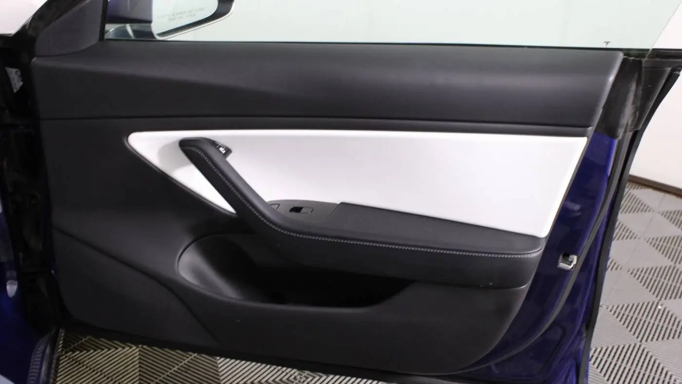 2018 Tesla Model 3 5YJ3E1EB2JF147776