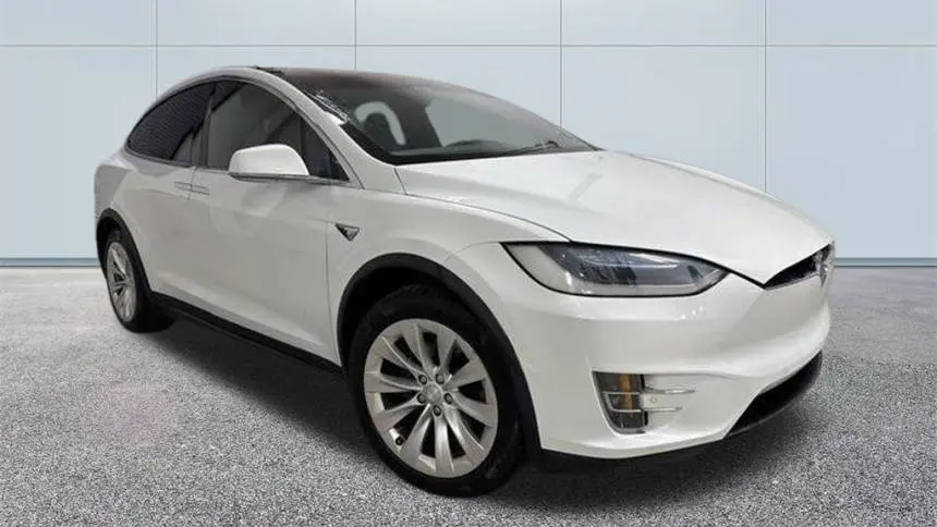 2018 Tesla Model X 5YJXCAE23JF088289