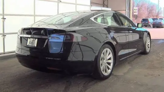 2017 Tesla Model S 5YJSA1E27HF186185