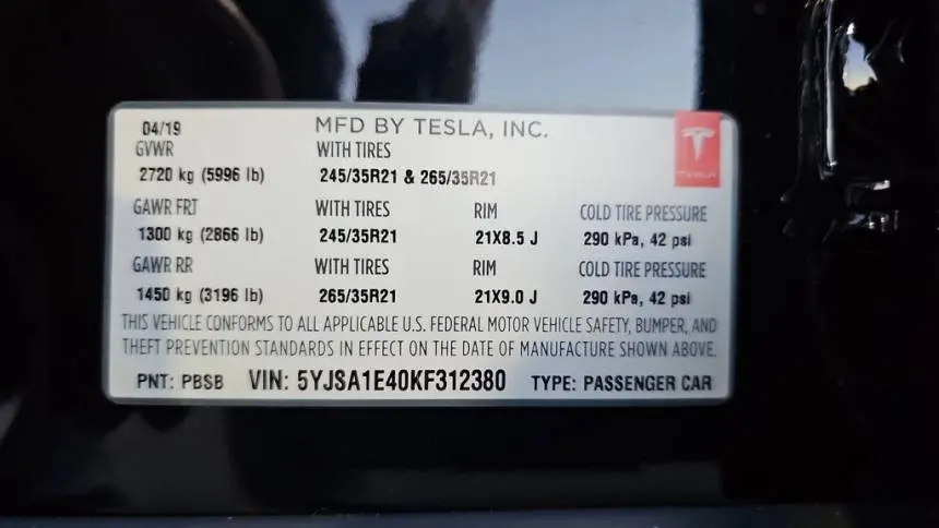 2019 Tesla Model S 5YJSA1E40KF312380