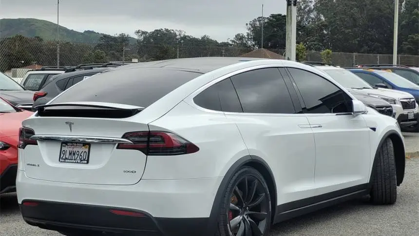 2018 Tesla Model X 5YJXCAE23JF115829