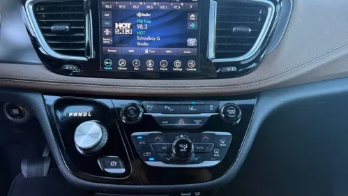2020 Chrysler Pacifica 2C4RC1N71LR243983