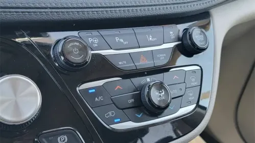 2018 Chrysler Pacifica 2C4RC1N76JR230238