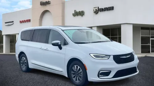 2023 Chrysler Pacifica 2C4RC1S77PR541979