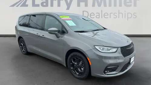 2022 Chrysler Pacifica 2C4RC1S76NR148827