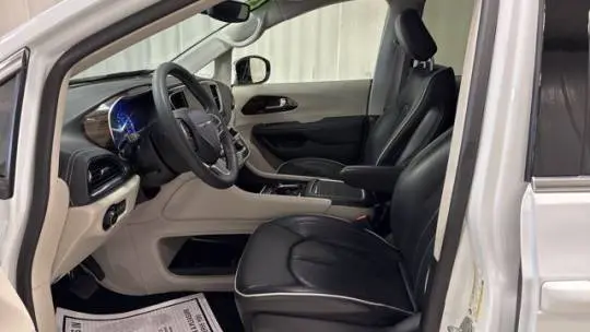 2023 Chrysler Pacifica 2C4RC1S74PR575412