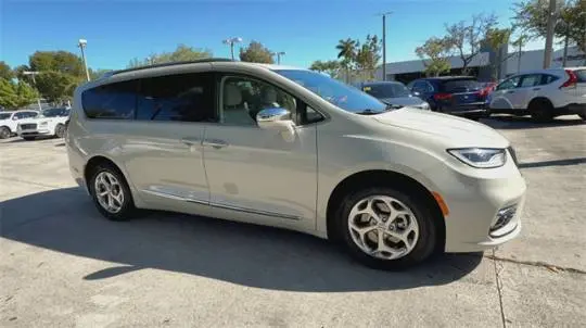 2021 Chrysler Pacifica 2C4RC1S72MR501367