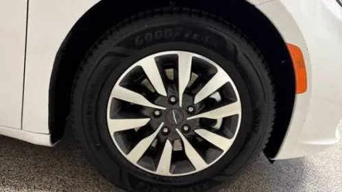 2023 Chrysler Pacifica 2C4RC1S74PR575412