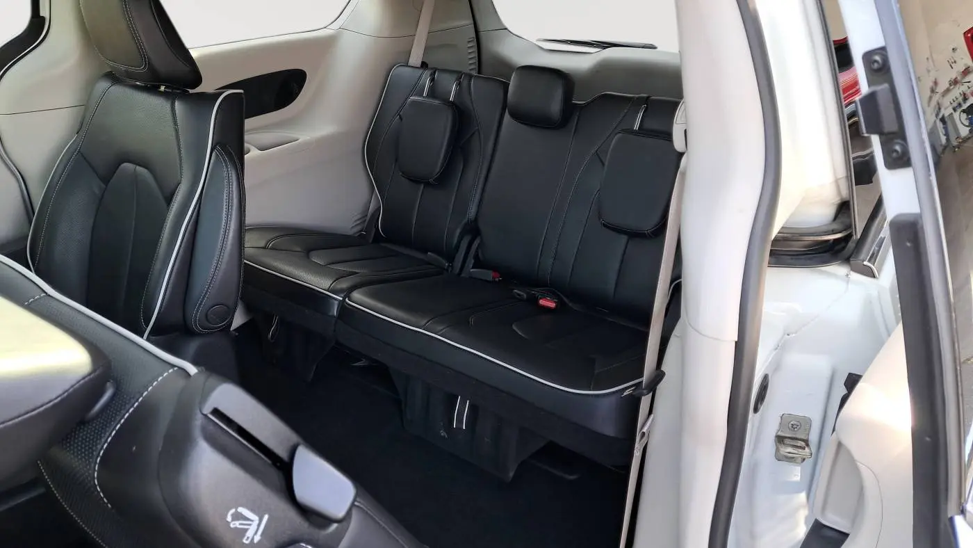 2023 Chrysler Pacifica 2C4RC1S7XPR588701