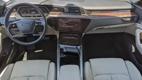 2019 Audi e-tron WA1VAAGEXKB012720