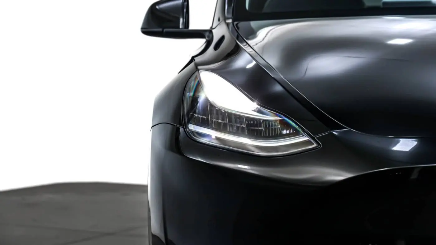 2021 Tesla Model Y 5YJYGDEE3MF214188