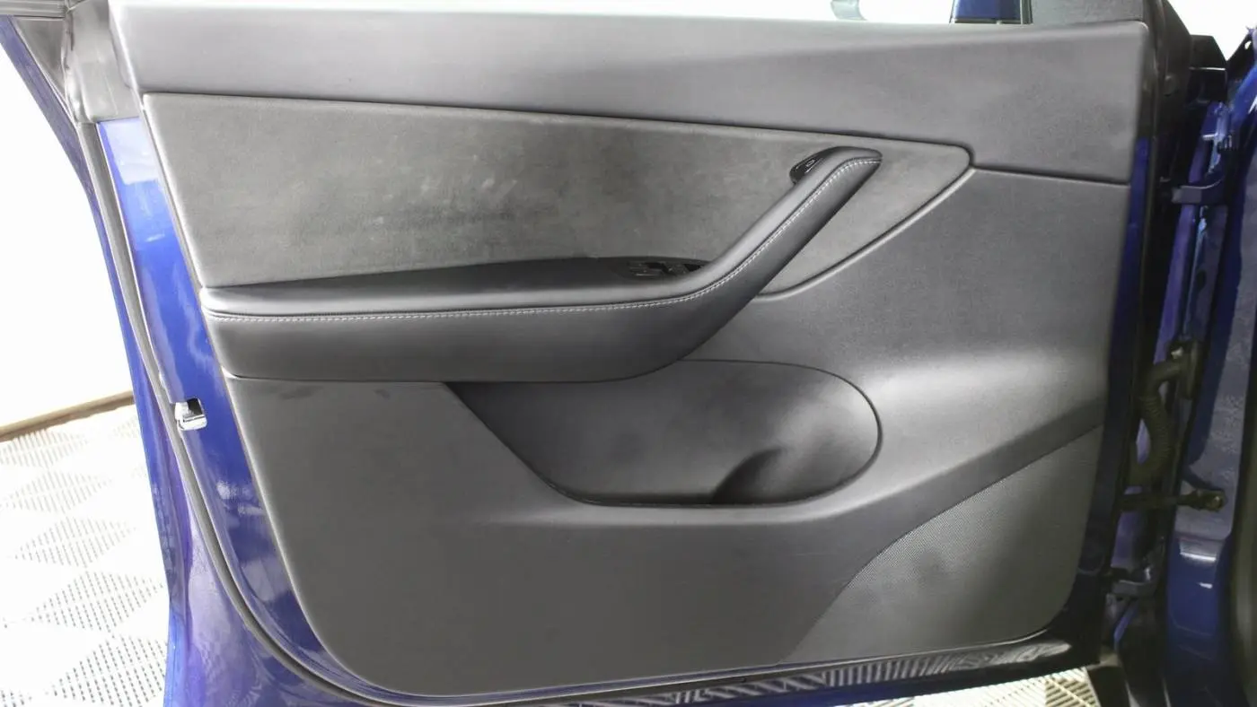 2021 Tesla Model Y 5YJYGDEE7MF099336