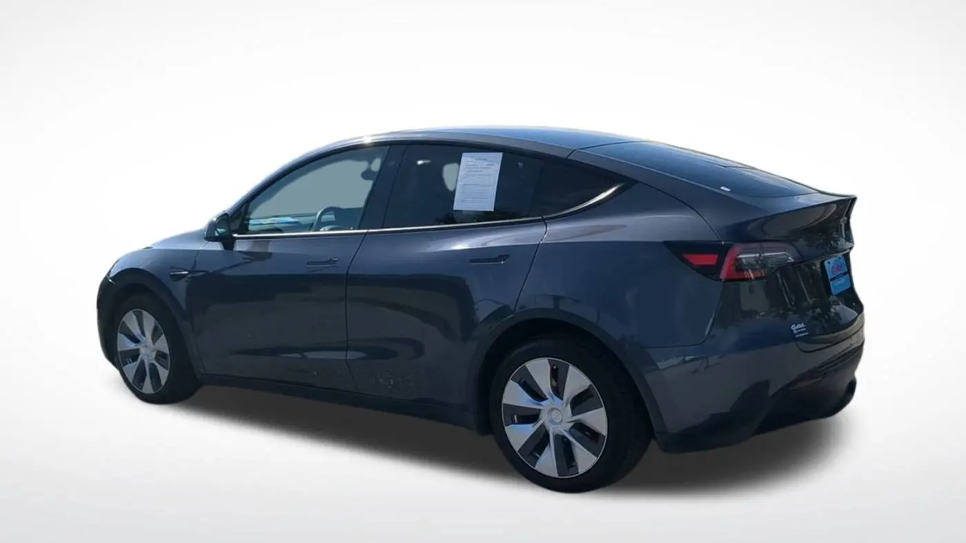 2021 Tesla Model Y 5YJYGDEE1MF086579