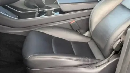 2021 Tesla Model Y 5YJYGDEE1MF086839