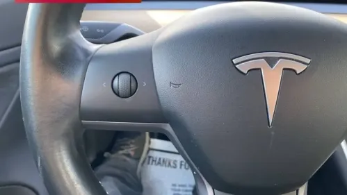 2019 Tesla Model 3 5YJ3E1EBXKF211015