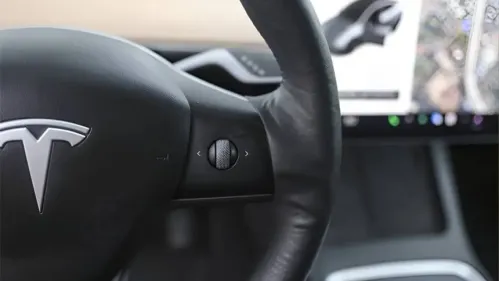 2021 Tesla Model Y 5YJYGDEEXMF298526