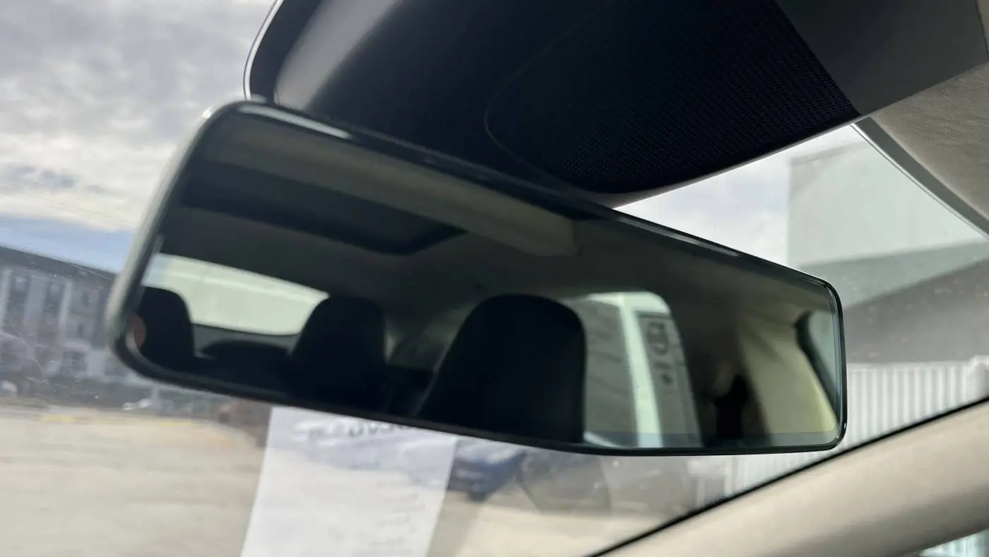 2016 Tesla Model S 5YJSA1E14GF150055