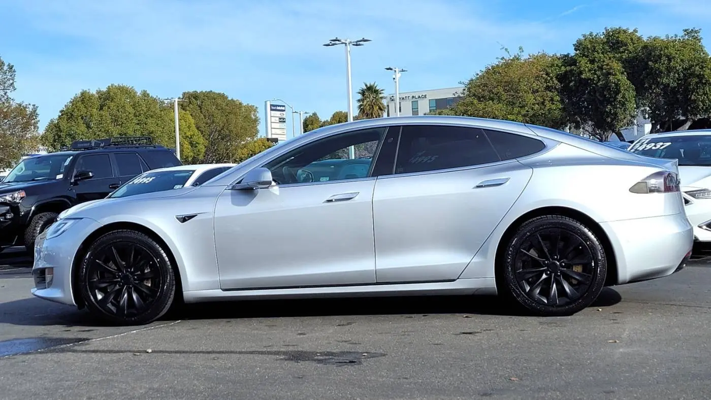 2018 Tesla Model S 5YJSA1E20JF281693