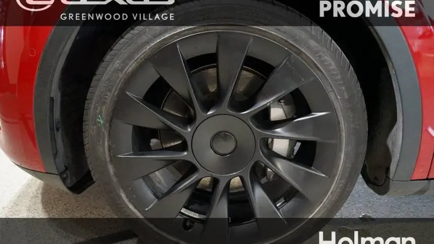 2021 Tesla Model Y 5YJYGDEE4MF243974