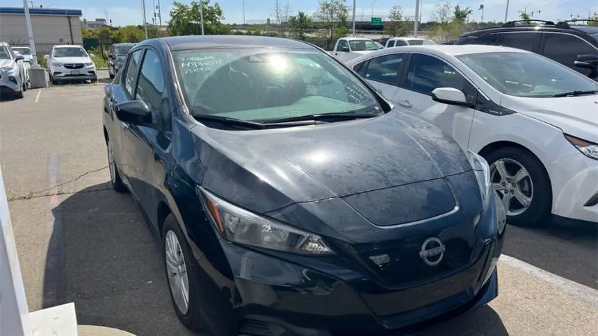 2025 Nissan LEAF 1N4AZ1BV1SC561663