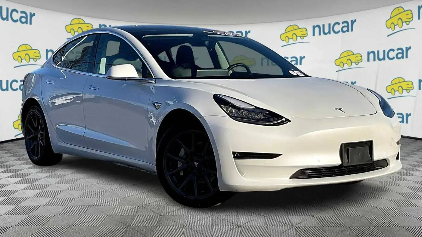 2019 Tesla Model 3 5YJ3E1EB8KF493445