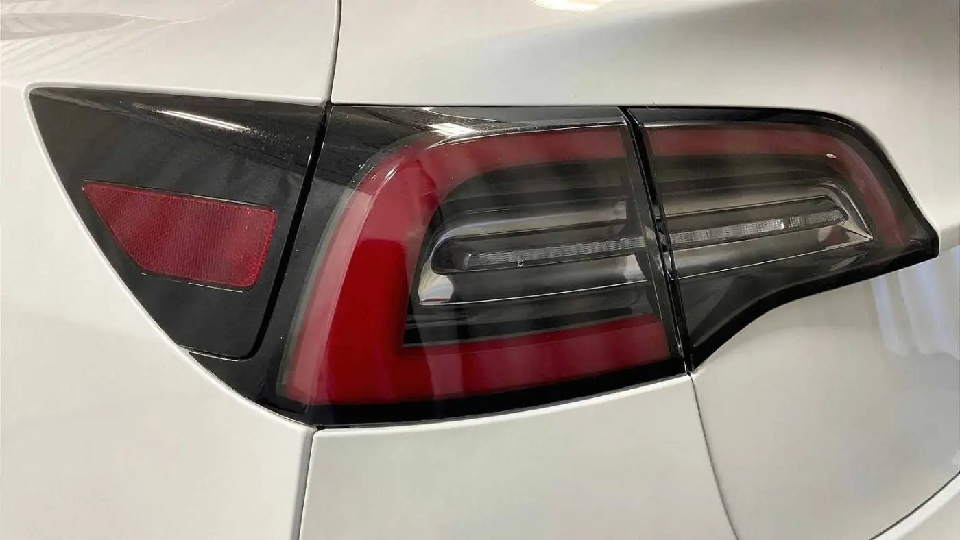 2019 Tesla Model 3 5YJ3E1EB8KF493445