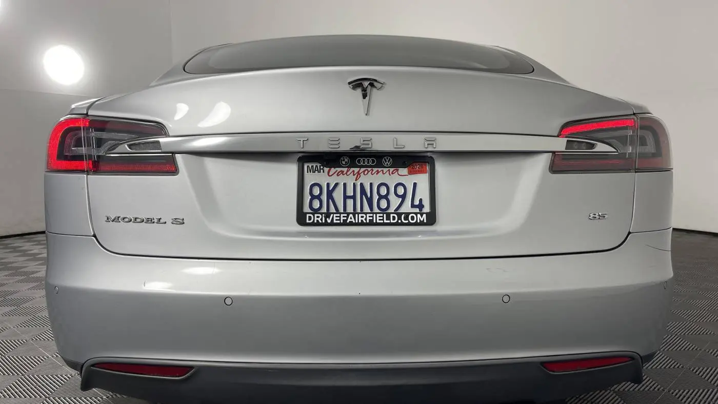 2016 Tesla Model S 5YJSA1E17GF127868