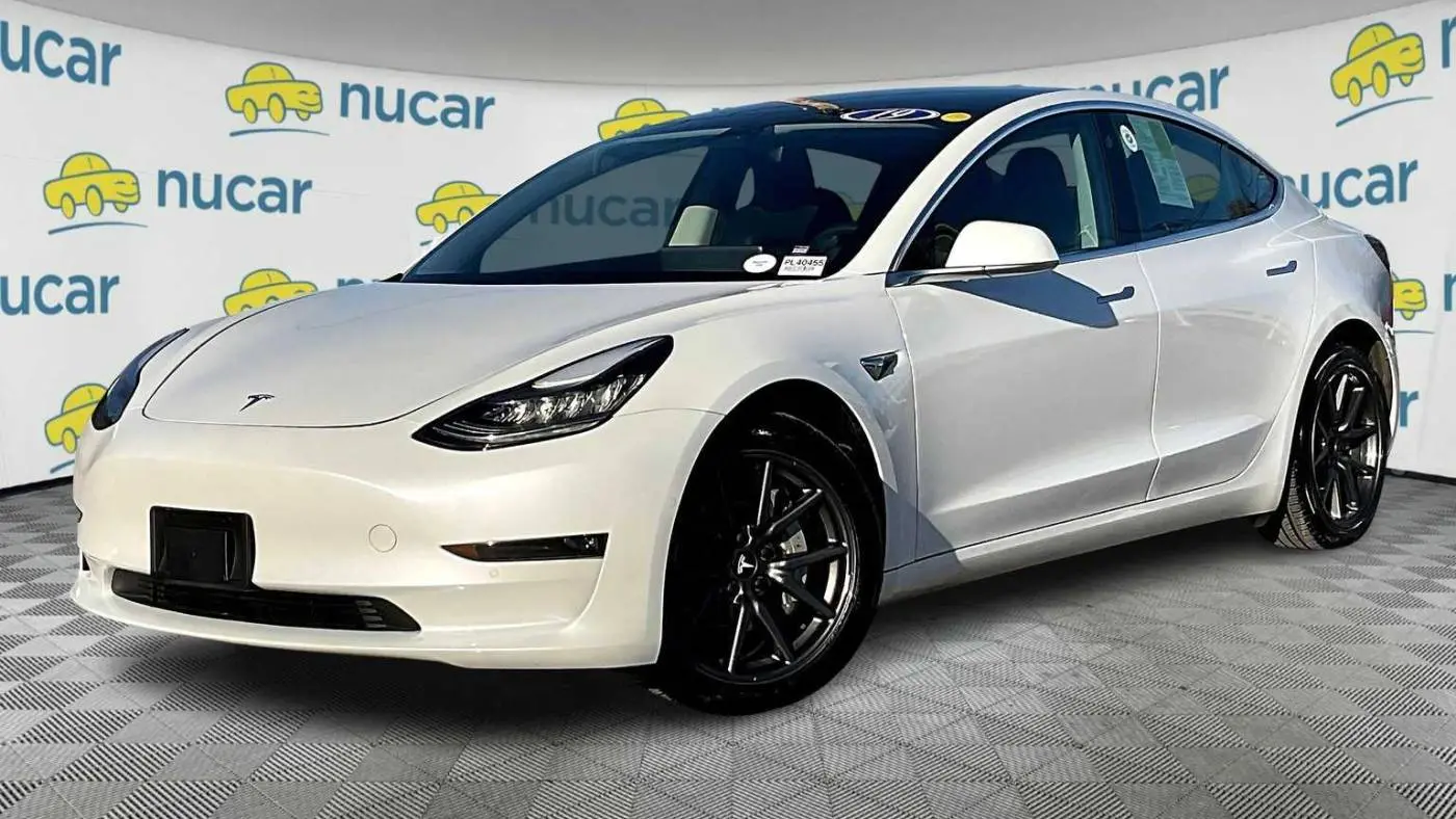 2019 Tesla Model 3 5YJ3E1EB8KF493445