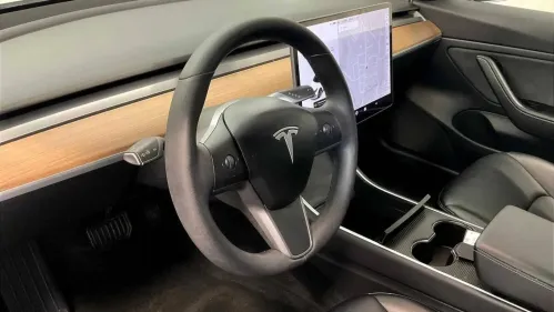 2019 Tesla Model 3 5YJ3E1EB8KF493445