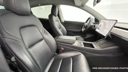 2021 Tesla Model Y 5YJYGDEE8MF241547
