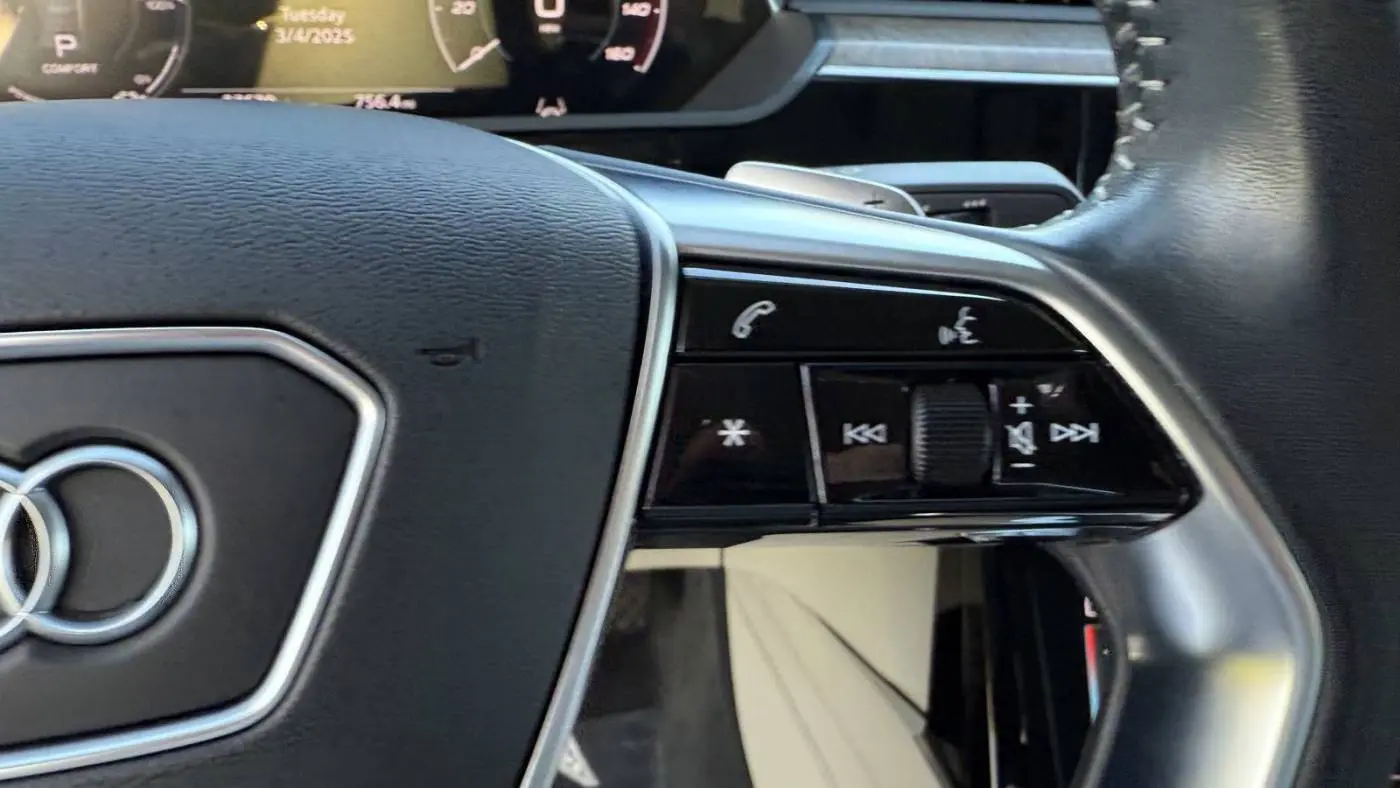 2021 Audi e-tron WA12AAGE8MB036181