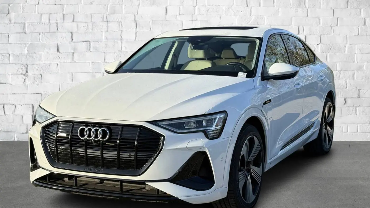 2021 Audi e-tron WA12AAGE8MB036181